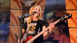 Sheryl Crow - The First Cut is the Deepest (Live at Farm Aid 2003)