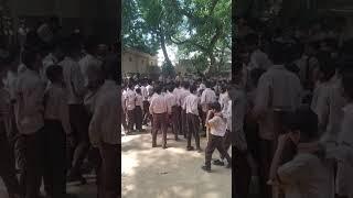 SCHOOL ME KHATARNAK LADAI HUI WATCH TILL END #popular #youtube #viral #schoollife #SHORT