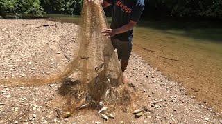 Menjala dan nembak ikan