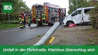 Unfall in der Flutstraße: Kleinbus überschlug sich | Wilhelmshavener Zeitung