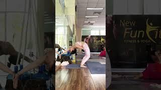 Soi gương....| Back bend...