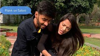 SMOKING PRANK ON SALONI #Shorts #Prankonsaloni #Ayushyadav