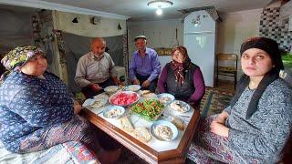 Ekşili bulgur pilavı  tarifi öğlen yemeği günlük vlog Kezban yenge yemekleri