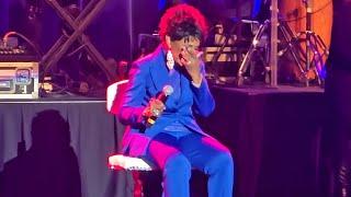 Gladys Knight cries singing "The Way We Were" 2024-04-26