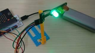 [DEMO 3] Use I/O extension board for micro:bit to make a Traffic Light