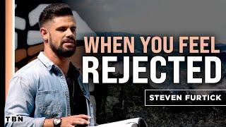 Steven Furtick: Don't Let Rejection Keep You from Your Goals! | Men of Faith on TBN