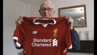 94 year-old fan gets surprise visit from LFC legend | When Charlie met Ian St John