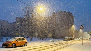 Зима вернулась в Санкт-Петербург. Гололедица накрыла дворы и улицы