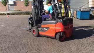 draaicirkel heftruck OTC Someren