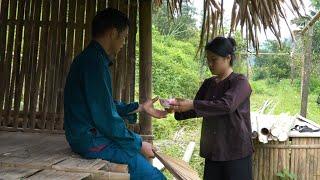 A 17-year-old single mother was helped by a kind police officer to renovate her bamboo house_1