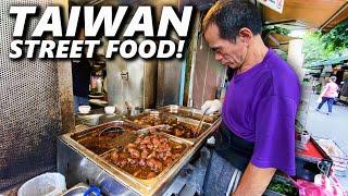 Legendary Street Food Night Market in Taiwan!! Pork Belly, Chicken Rice and BEEF Siopao!