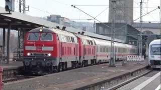 Dieselloks 218 464-6 und 218 434-9 im  Stuttgarter Hauptbahnhof vor IC nach Oberstdorf