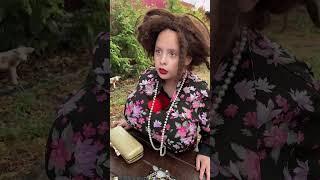 Потребовала жалобную книгу