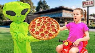 Pretend Play Pizza Drive Thru Restaurant. Funny Food Toys Story