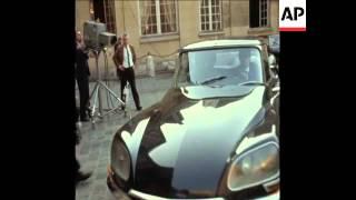 SYND 19/04/1971 QUEBEC PREMIER BOURASSA ARRIVES IN PARIS