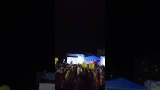 Разве тебе не жалко этот букет сирени?