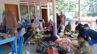 masak rame rame acara sadranan bersama warga lingkungan