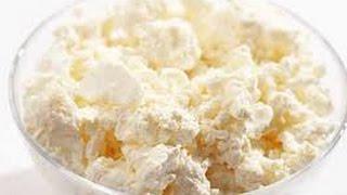 Homemade cottage cheese from milk.