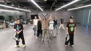 NCT 127 ‘삐그덕 (Walk)’ Dance Practice Behind the Scenes