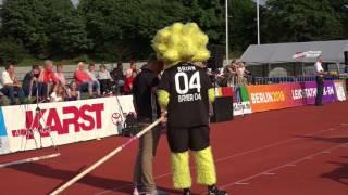 Leverkusen: Stabhochsprung mit Brian the Lion (27.07.2017)