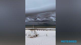 Spectacular asperitas clouds (undulatus asperatus) in Florida, USA