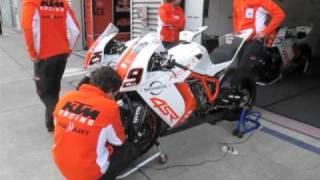 Inghart KTM RC8 R IDM Superbike in Boxengasse