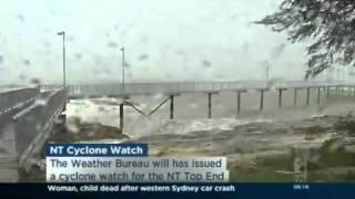 Northern Australia braces for cyclone