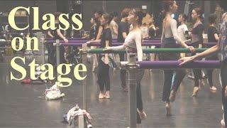 公演当日のクラスの様子を撮影しました！Ballet company's warm-up class