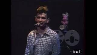 Depeche Mode Live on L’Echo Des Bananes 1982