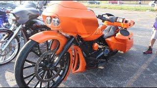 Bagger Nation - Custom Orange, Air Ride, Big Wheel 32" Road Glide Bagger Harley Davidson, Chicago