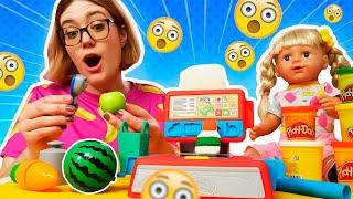 Knetspaß mit Lena. Wir packen die Play Doh Kasse aus. Spielzeug Video für Kinder