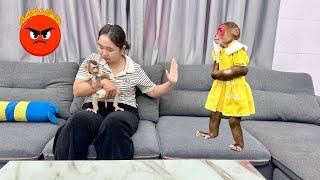 What did Kobi the monkey do to make her mother angry?