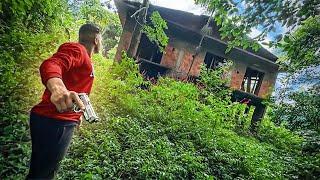 FUI EM UMA CASA ABANDONADA NO MEIO DA FLORESTA MUITO ASSUSTADOR