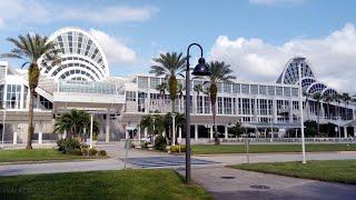 International Drive Walk: Orange County Convention Center to SeaWorld Orlando · Florida USA
