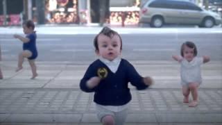 Güzel bir su reklamı, Evian baby&me