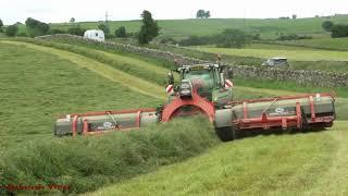 Silaging with Claas and Kuhn MergeMaxx 950 - Thickest Crop of Grass EVER!