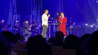 Audience member SHOCKS original Princess Jasmine LEA SALONGA singing Disney's 'A Whole New World'