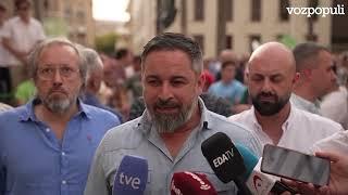 Abascal: "Sánchez, menos fotitos a lo Kennedy con tu mujer y más explicaciones"