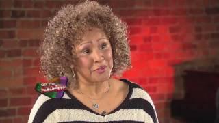 John Bathke Interviews Darlene Love On Spector, Being A Maid, Her Comeback