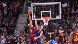 Richard Jefferson Huge Posterizing Dunk Over Klay Thompson | 12.25.16