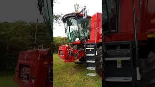 CASE IH Harvester 6150 CASE IH #caseih #Tractors #worldslargest #bigmachine #combineharvester