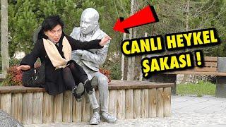 SOKAKTA CANLI HEYKEL ŞAKASI ! (Komik Tepkiler)