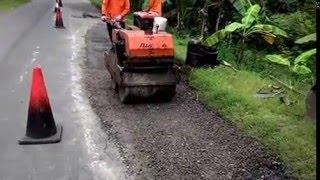 BABY ROLLER COMPACTOR