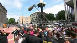 IN-JARED FOGLE- WALKOUT CLOSE-UP (STRONG VIDS)