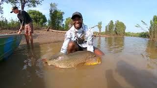 We Spent 8  Days Fishing On The Amazon River (DAY 2)