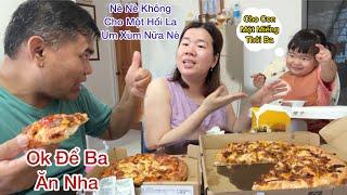 Bữa Ăn Sau Giờ Làm Việc Về Của Chồng Malaysia Cùng Vợ Con Ăn, A Jun Mừng Khi Hay Ba Mua Pizza Về Ăn