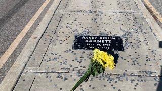 Grave In The Middle Of The Road | Franklin, Indiana