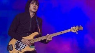 Thomas Ramdhan Solo Bass ( Best Indonesian Bassist ) Wow..Amazing!!!
