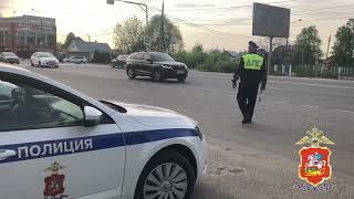 В подмосковной Кашире автоинспекторами задержан подозреваемый в угоне отечественного внедорожника