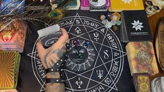 Aklınızdaki kişinin güncel ve net enerjisi kapsamlı Tarot açılımı